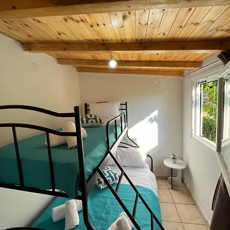 Nyaraló Rodovani Andípaxosz